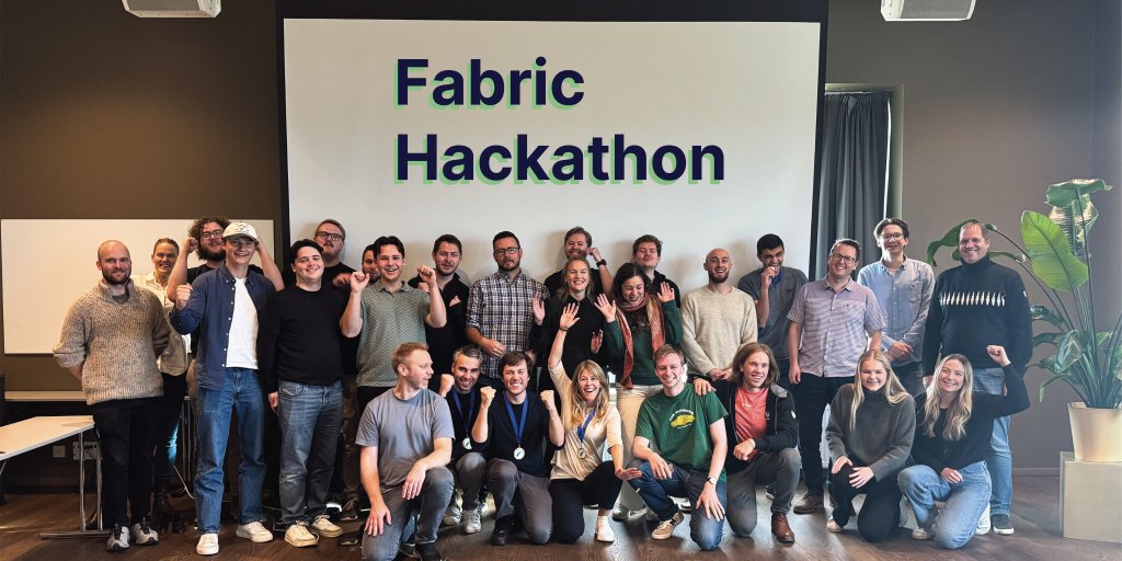 Bilde fra alle deltakerne på hackathonet 