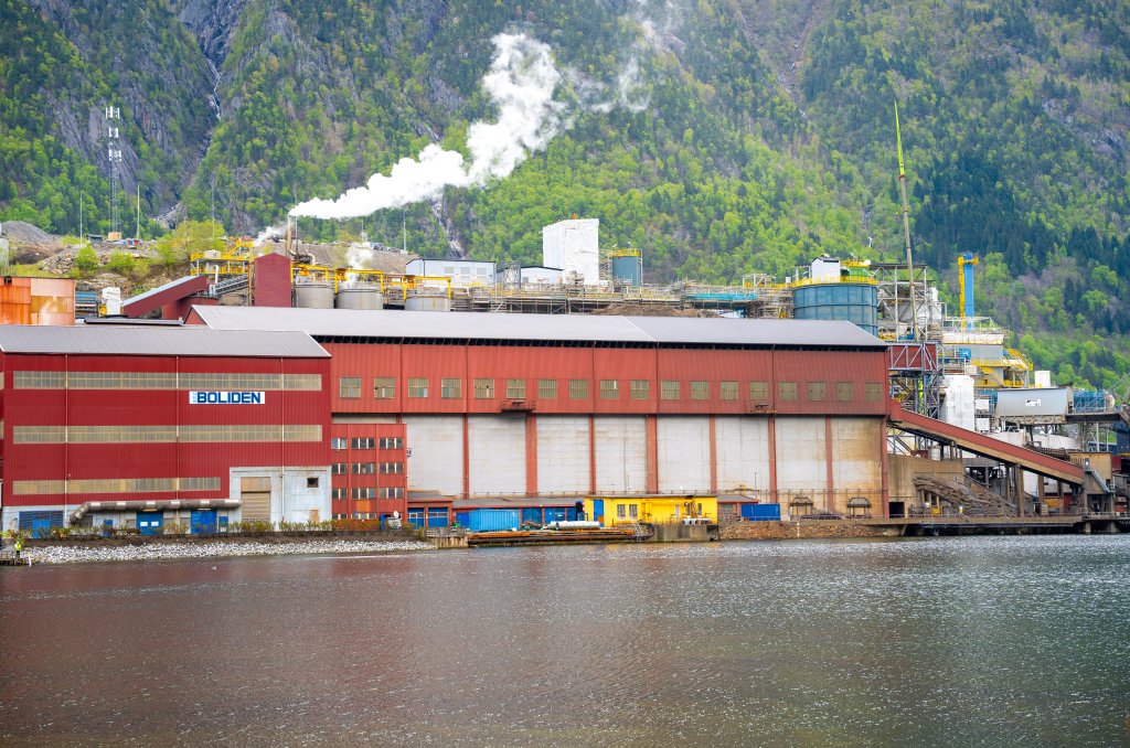 Bildet viser deler av anlegget til Boliden på Odda Bildet viser deler av anlegget til Boliden på Odda