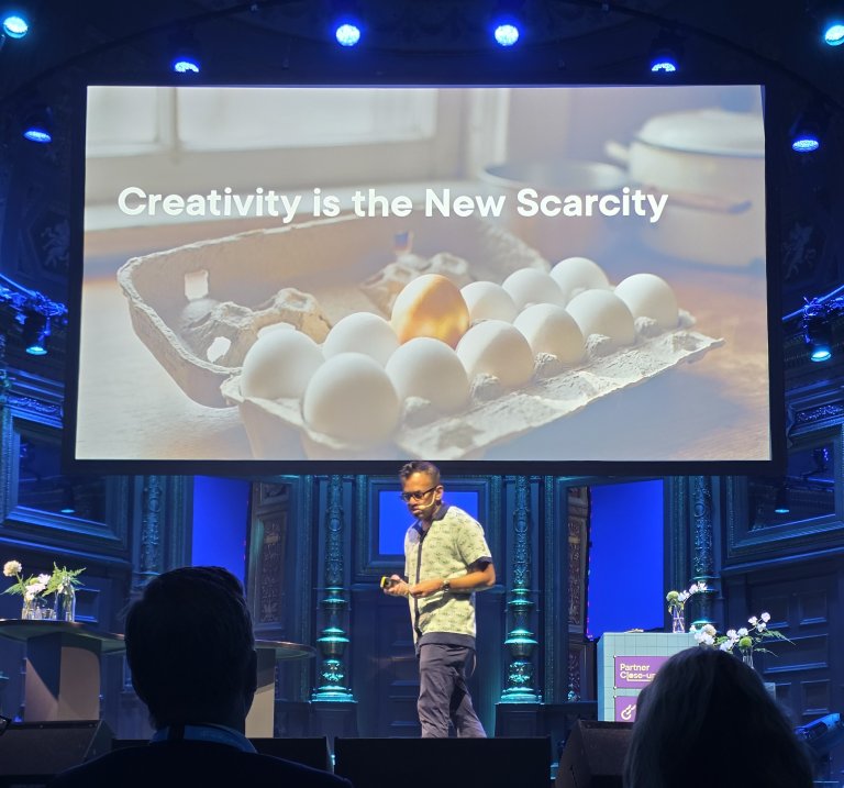 Shafqat Islam snakker om at "Creativity is the new scarcity"